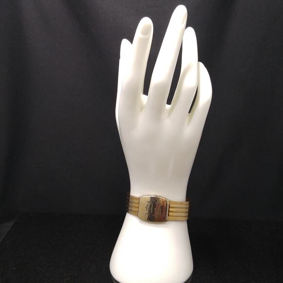 1930s Hinged Brass Bracelet Engraved Monogram Patent Design Vintage Jewelry - Picture 6 of 10